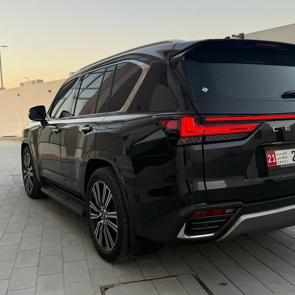 2023 Lexus LX600 Signature