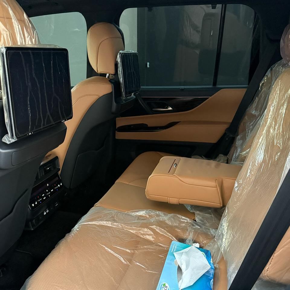 2023 Lexus LX600 Signature
