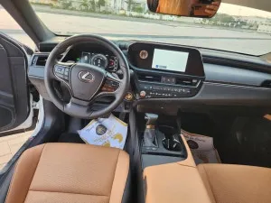 2024 Lexus ES ES300h