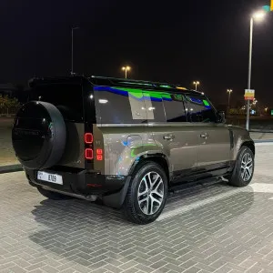 2021 لاند روفر ديفندر 110 S