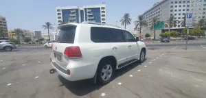 2013 تويوتا لاند كروزر GXR
