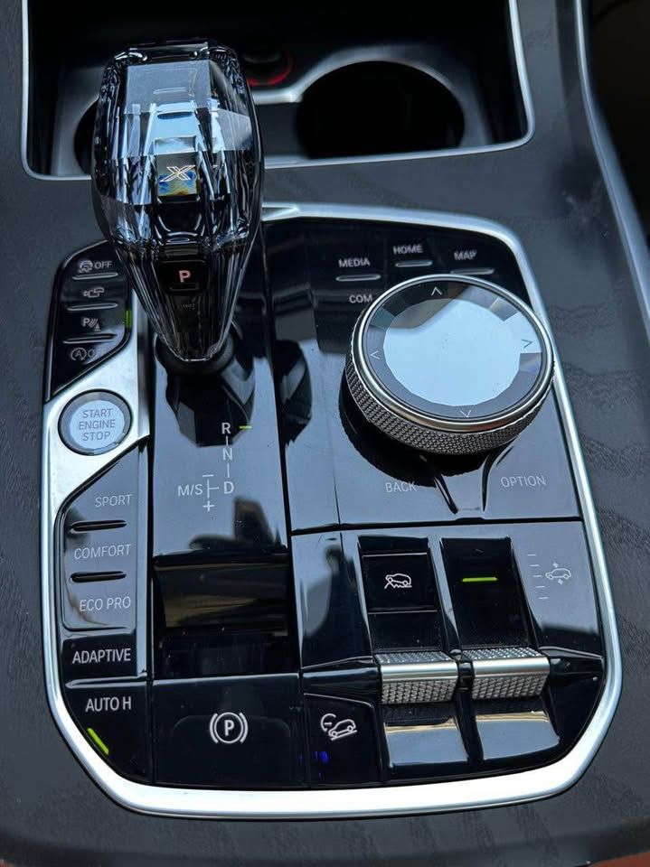 2020 بي أم دابليو اكس - 7 xDrive40i M