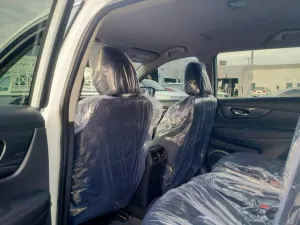 2017 نيسان روج SV