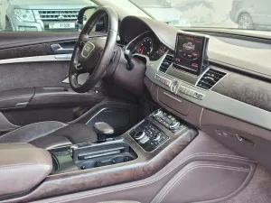 2012 اودي آي ٨ L