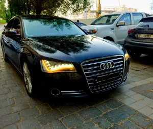 2012 اودي آي ٨ L