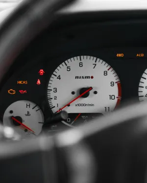 1999 نيسان سكاي لاين