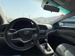 2017 هيونداي النترا SE