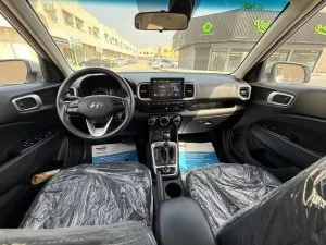 2020 Hyundai Venue SE
