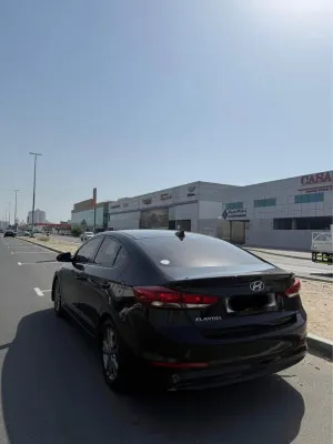 2017 هيونداي النترا SE