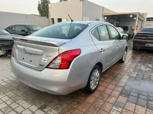 2013 نيسان فيرسا S