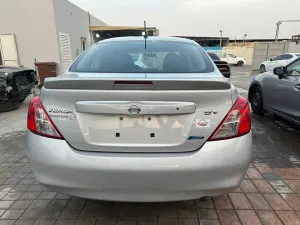 2013 نيسان فيرسا S