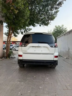 2009 ميتسوبيشي أوتلاندر SE