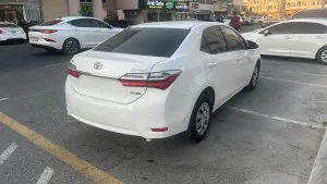 2018 تويوتا كورولا Base