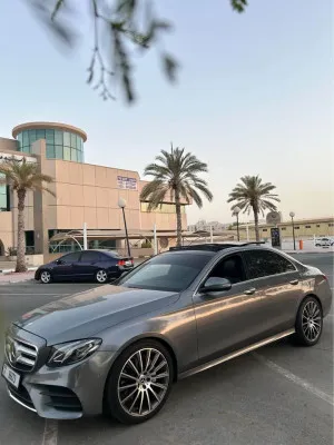 2017 مرسيدس-بنز الفئة - E E300