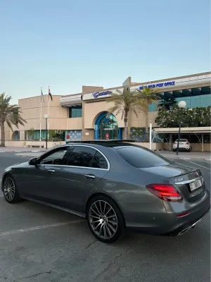 2017 مرسيدس-بنز الفئة - E E300