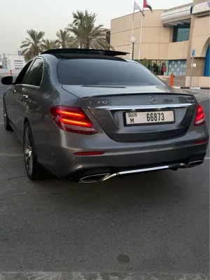 2017 مرسيدس-بنز الفئة - E E300