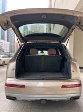 2018 اودي كيو٧ Prestige