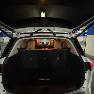 2023 Nissan Pathfinder LE