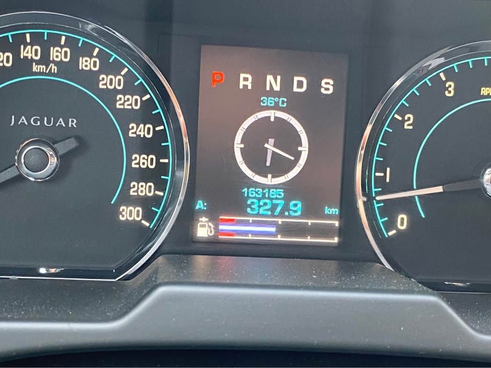 2012 جاكوار اكس اف R-Sport