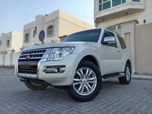 2018 ميتسوبيشي باجيرو GLS