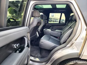 2023 لاند روفر رينج روفر SV Autobiography
