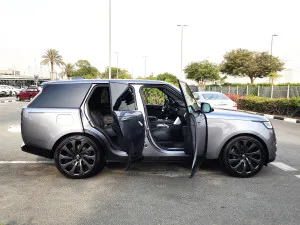 2023 لاند روفر رينج روفر SV Autobiography