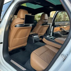 2020 اودي آي ٨ L