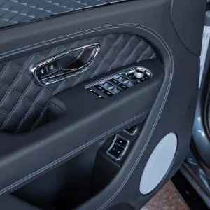 2023 بنتلي بنتايجا HyBird