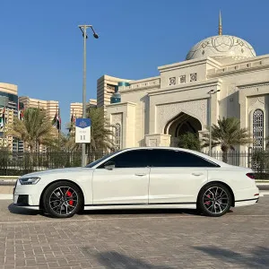 2020 اودي آي ٨ L