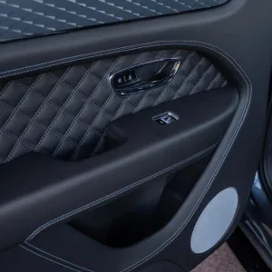 2023 بنتلي بنتايجا HyBird