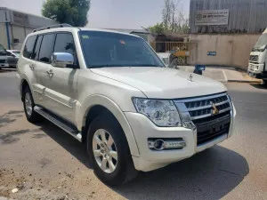 2022 ميتسوبيشي باجيرو GLS