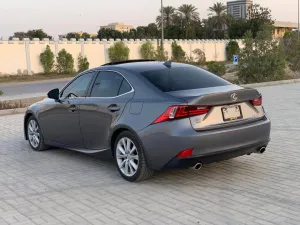 2015 لكزس اي اس IS 250