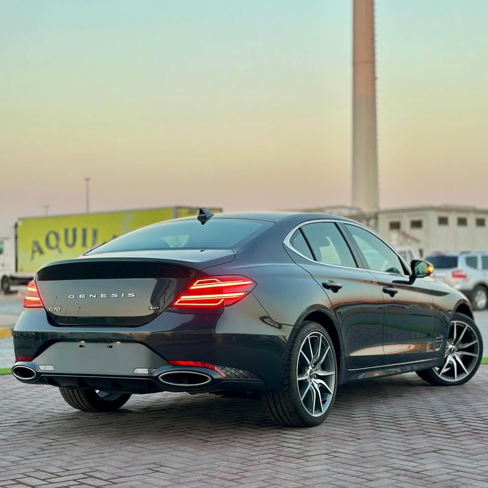 2022 Genesis G70 2.0T