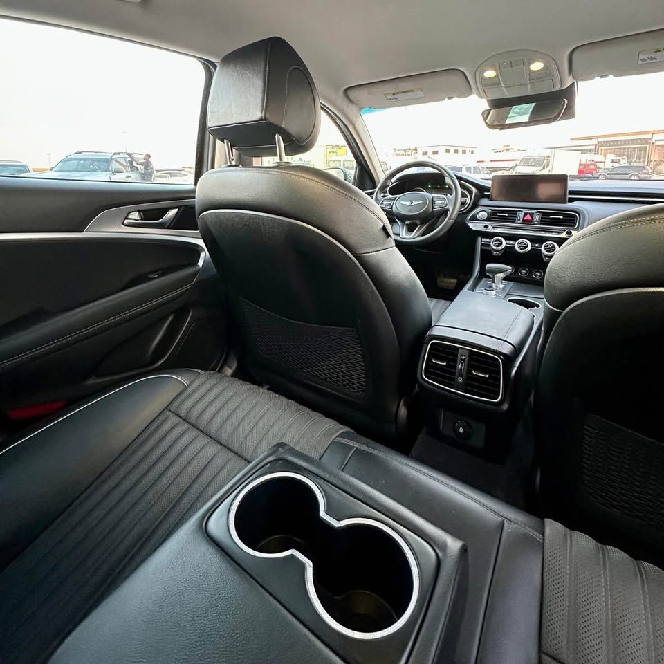 2022 Genesis G70 2.0T