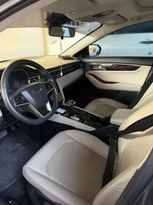2023 JAC J7