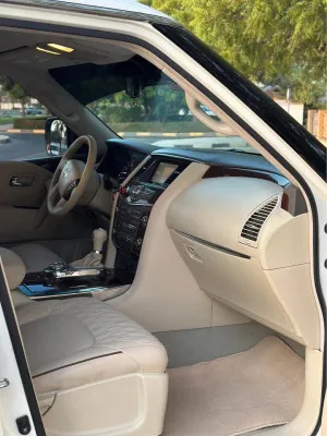 2013 نيسان باترول LE T1