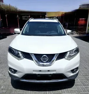 2015 نيسان روج Platinum