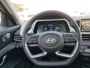 2025 هيونداي النترا SE