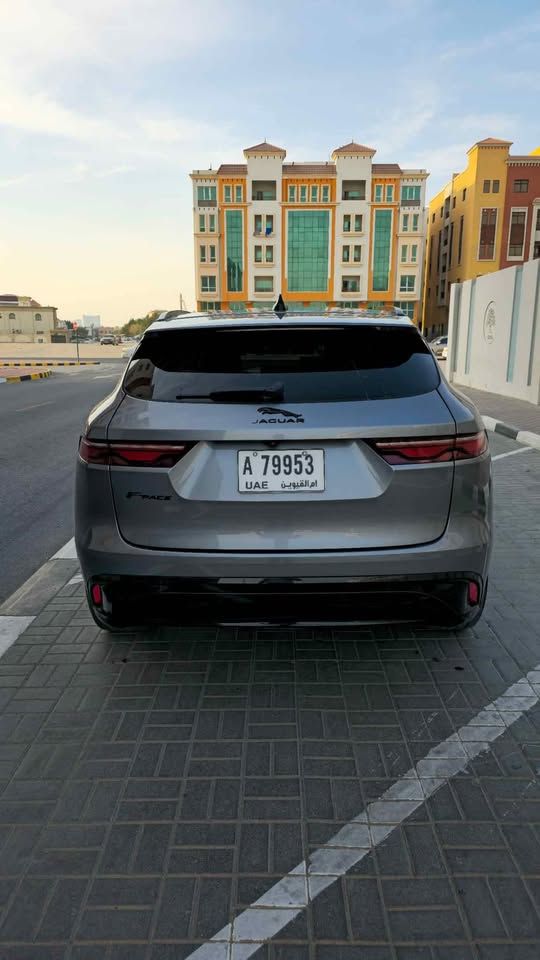 2021 جاكوار اف بيس Prestige