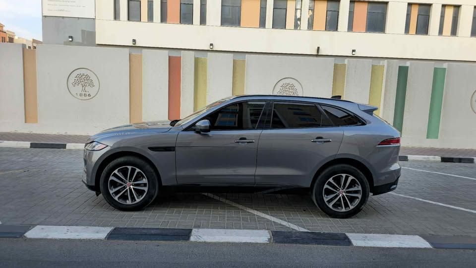 2021 جاكوار اف بيس Prestige