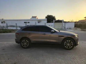 2021 جاكوار اف بيس Prestige