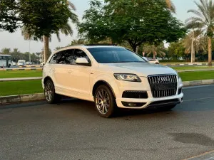 2015 اودي كيو٧ Premium Plus