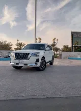 2017 Infiniti QX80 Premium select