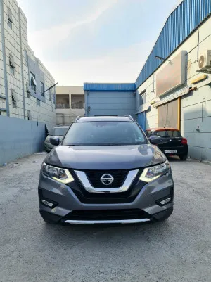2020 نيسان روج SV