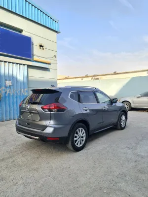 2020 نيسان روج SV