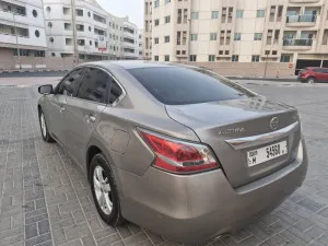 2015 نيسان آلتيما S