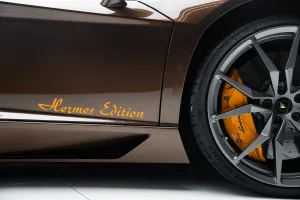 2015 لامبورجيني أفندايتر LP780-4 Ultimae