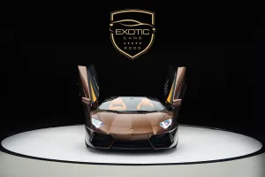 2015 لامبورجيني أفندايتر LP780-4 Ultimae