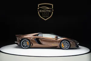 2015 لامبورجيني أفندايتر LP780-4 Ultimae
