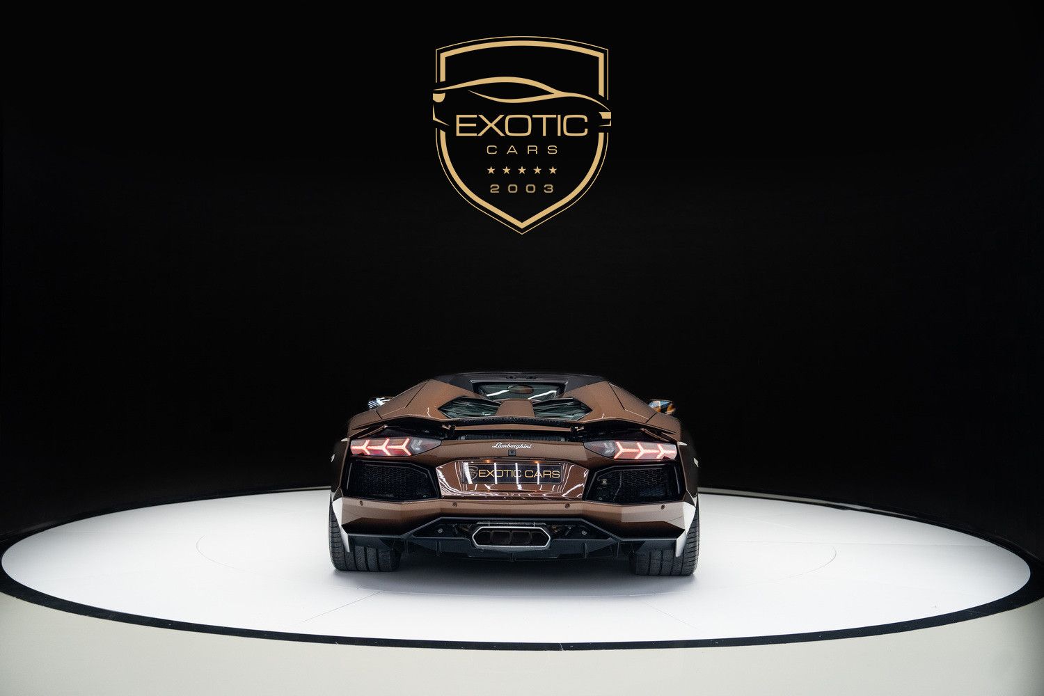 2015 لامبورجيني أفندايتر LP780-4 Ultimae